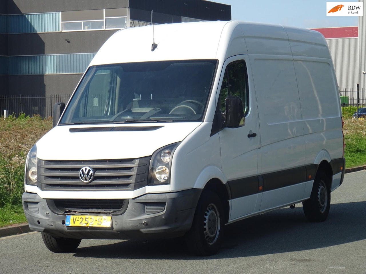 Volkswagen Crafter - 28 2.0 TDI L2H1 BJ2014 EURO 5 145DKM - AutoWereld.nl