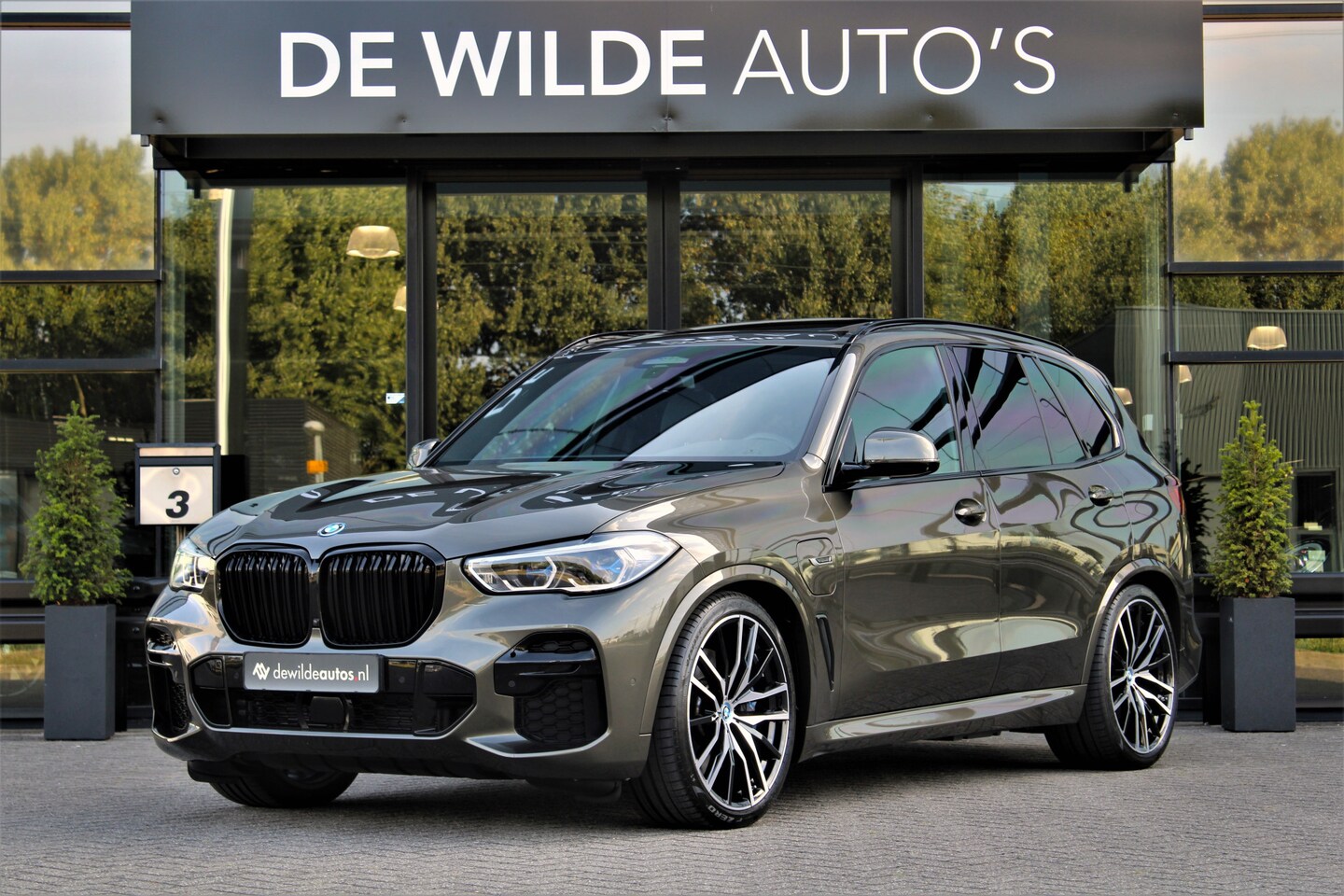 BMW X5 - xDrive45e M-sport 394pk Manhattan Pano Laser Head-up ACC 360-camera - AutoWereld.nl