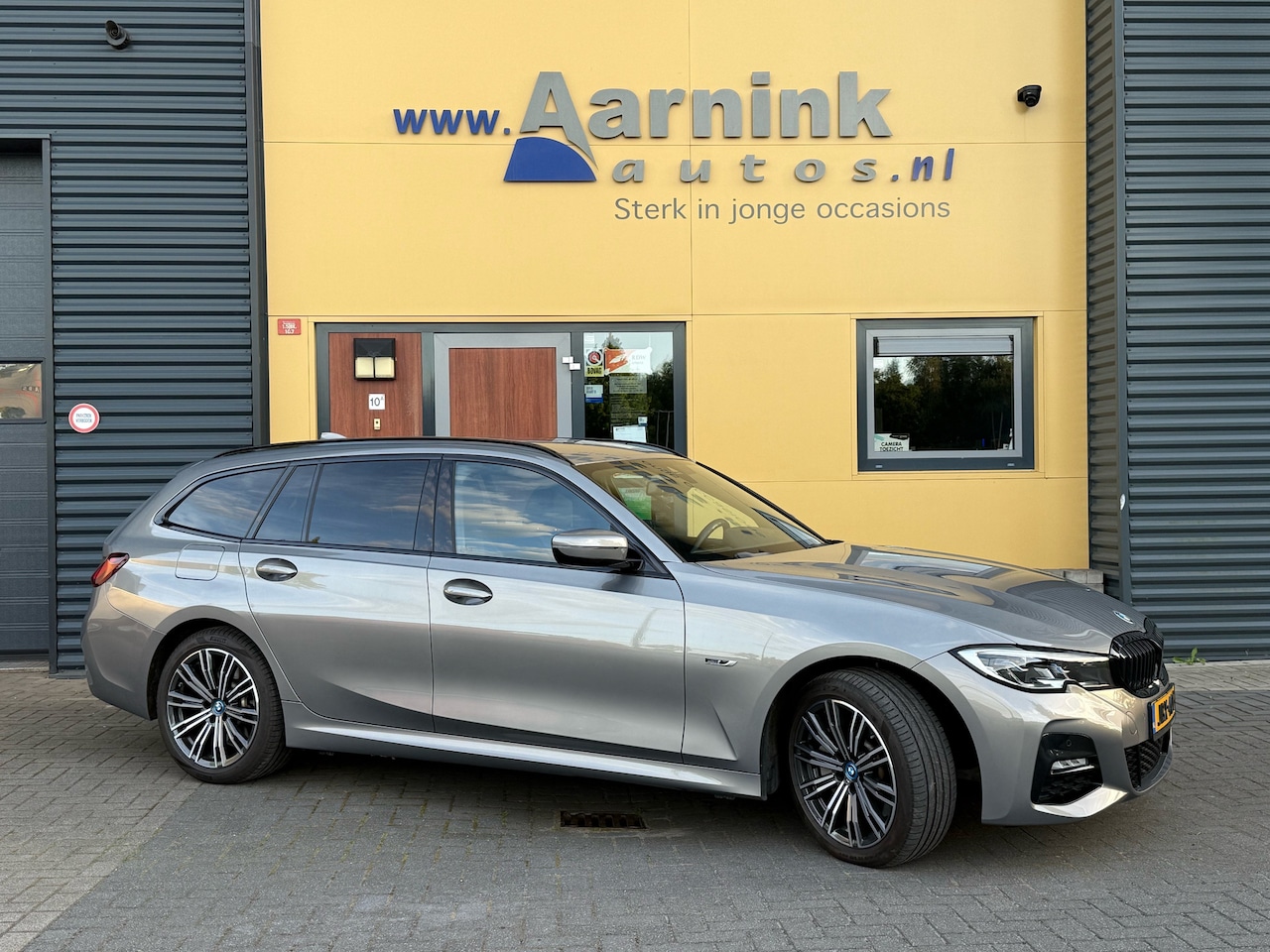 BMW 3-serie Touring - 330e M-Sport - AutoWereld.nl