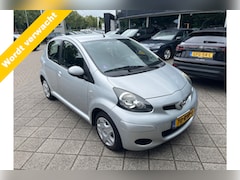Toyota Aygo - 1.0-12V Cmf Navigator AUT Nwe APK VERWACHT