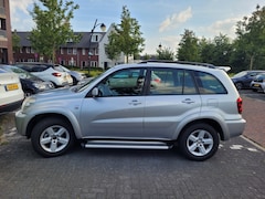 Toyota RAV4 - 2.0-16V VVT-i Luna