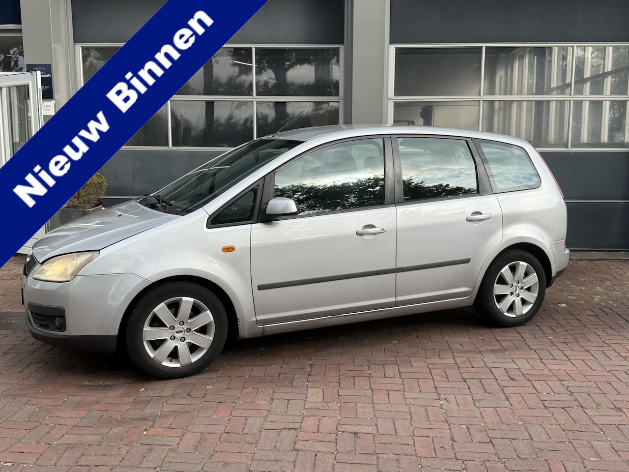 Ford Focus C-Max - 1.6-16V Trend Trekhaak Hoge Zit Bj 2004 Apk 10-2026 - AutoWereld.nl
