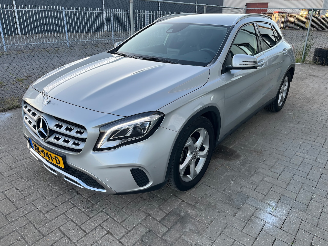Mercedes-Benz GLA-Klasse - 200 d Premium Plus 4matic - AutoWereld.nl