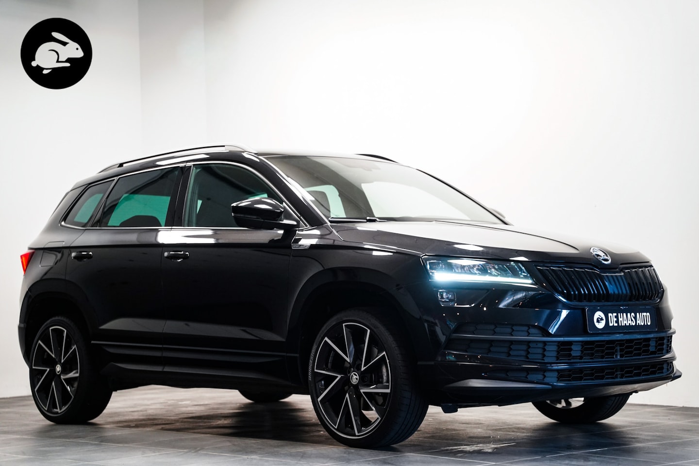 Skoda Karoq - 1.5 TSI Sportline/19inch/Camera/Apple carplay - AutoWereld.nl