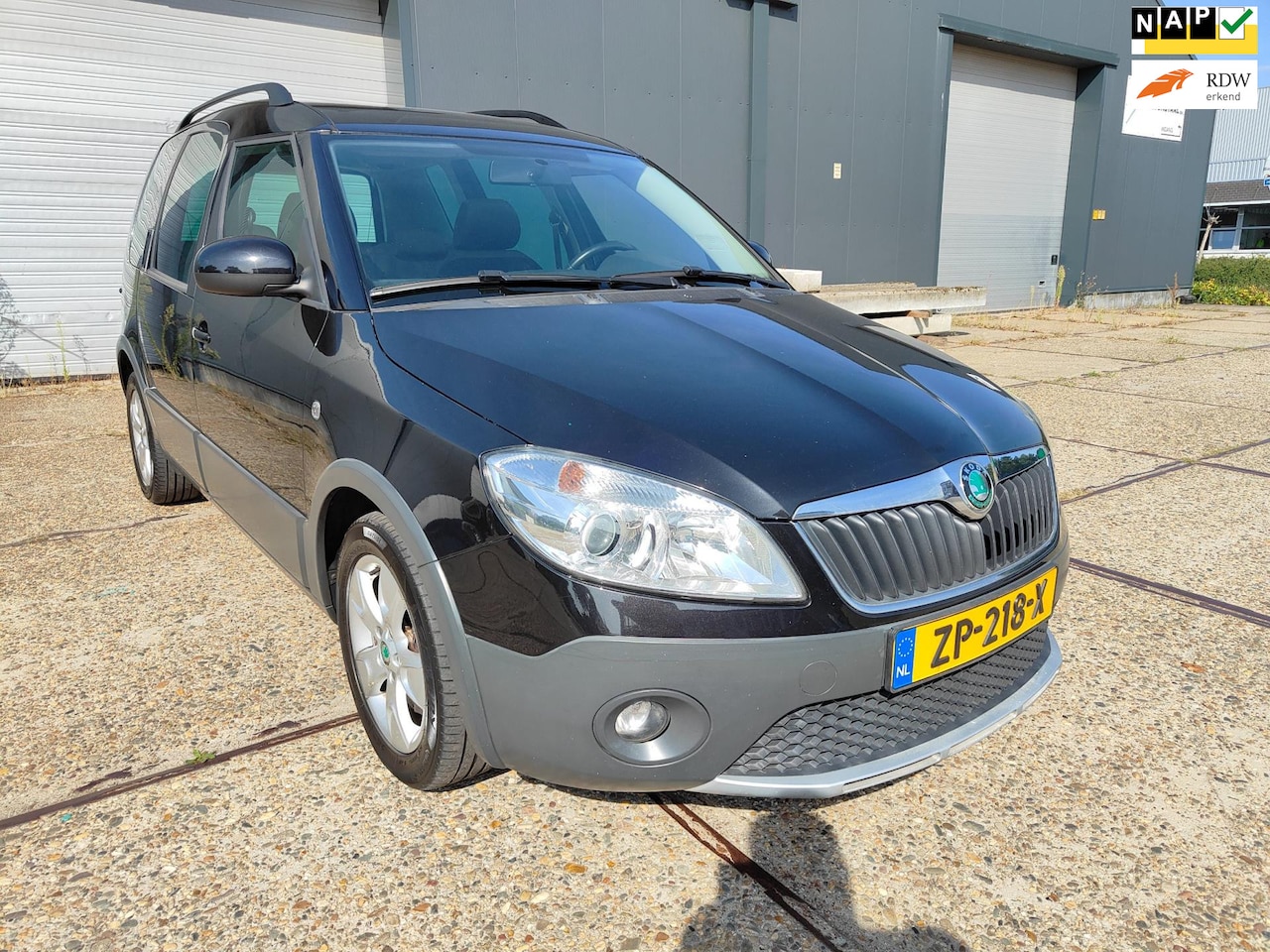 Skoda Roomster - 1.2 TSI Scout 1.2 TSI Scout ( Dealer onderhouden) - AutoWereld.nl