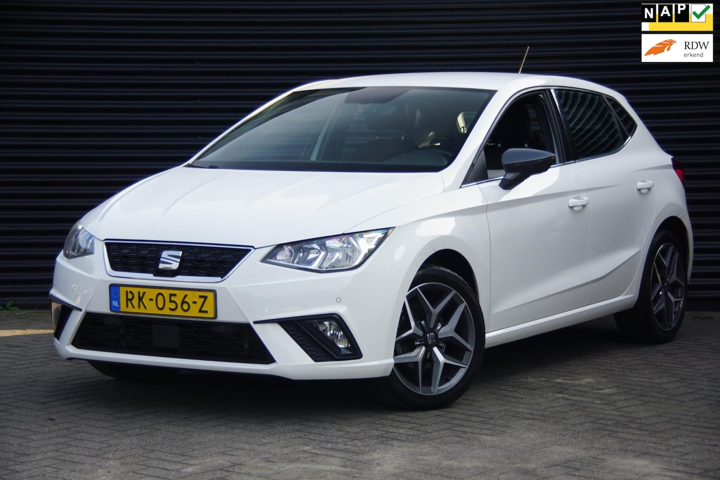 SEAT Ibiza - 1.0 TSI Excellence 115pk | ACC | Carplay | Clima | PDC | - AutoWereld.nl
