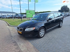 Volvo V70 - 2.0F Summum / Zeer nette staat / APK april 2026