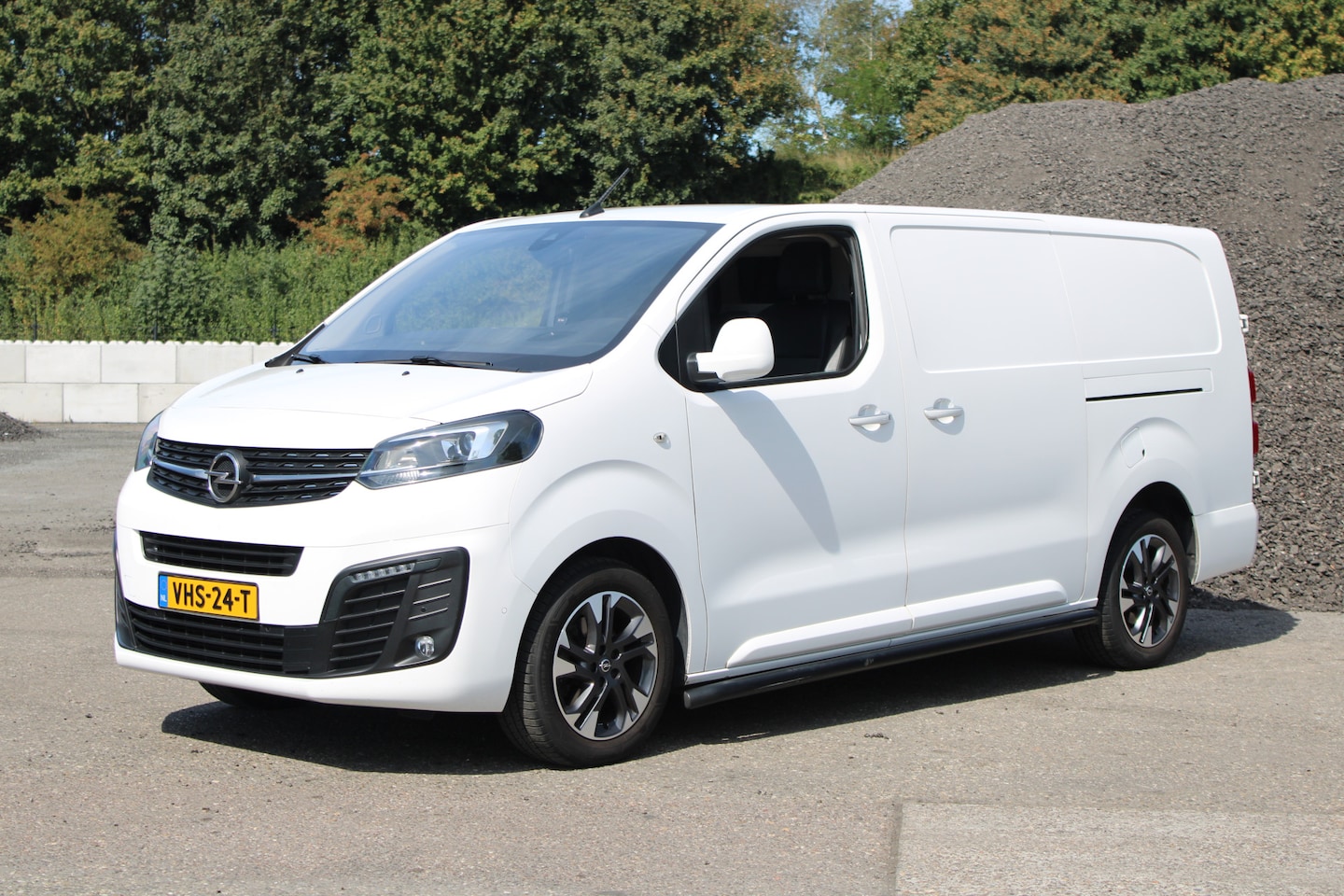 Opel Vivaro - 2.0 CDTI L2H1 Innovation 2.0 CDTI L2H1 Innovation - AutoWereld.nl