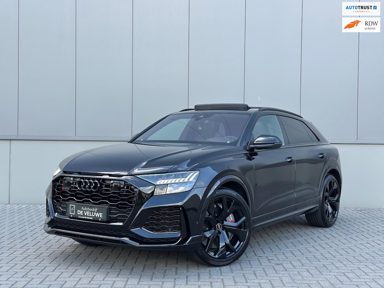 Audi Q8 - 4.0 TFSI RSQ8 Quattro Ceramic Pano Dealer onderhouden - AutoWereld.nl