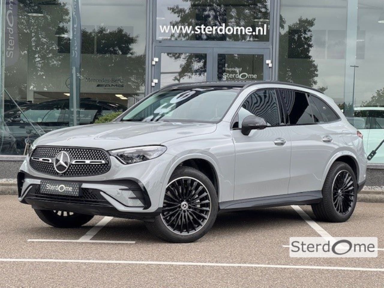 Mercedes-Benz GLC-klasse - 300e 4MATIC AMG line l Panoramadak l Night l Memory l Wegklapbare trekhaak l Nappa Leder Z - AutoWereld.nl