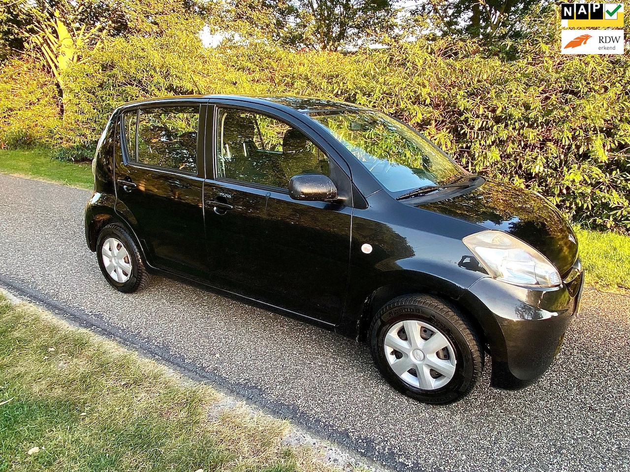 Subaru Justy - 1.0 Black & White Airco|Carplay| APK 16-09-2026 - AutoWereld.nl