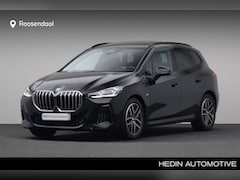 BMW 2-serie Active Tourer - 220i Executive M-Sport | Trekhaak | Panoramadak | Harman Kardon | Head up |