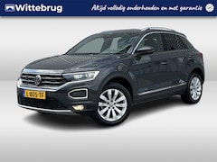 Volkswagen T-Roc - 1.5 TSI Sport / Digitaal dashboard / Navigatie / Climate controle / Camera / Lichtmetaal 1