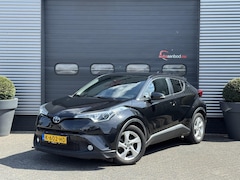 Toyota C-HR - 1.8 Hybrid Dynamic | Navigatie | Camera | DAB | Cruise Control | Lichtmetalen Velgen |