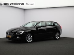 Volvo V60 - 1.5 T3 Momentum / Trekhaak / Parkeersensoren Achter / All-Seasonbanden / Airco / Navigatie