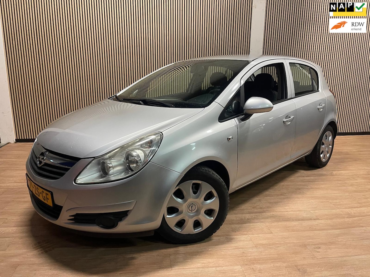Opel Corsa - 1.2-16V Business met nieuwe Distributieketting ! - AutoWereld.nl