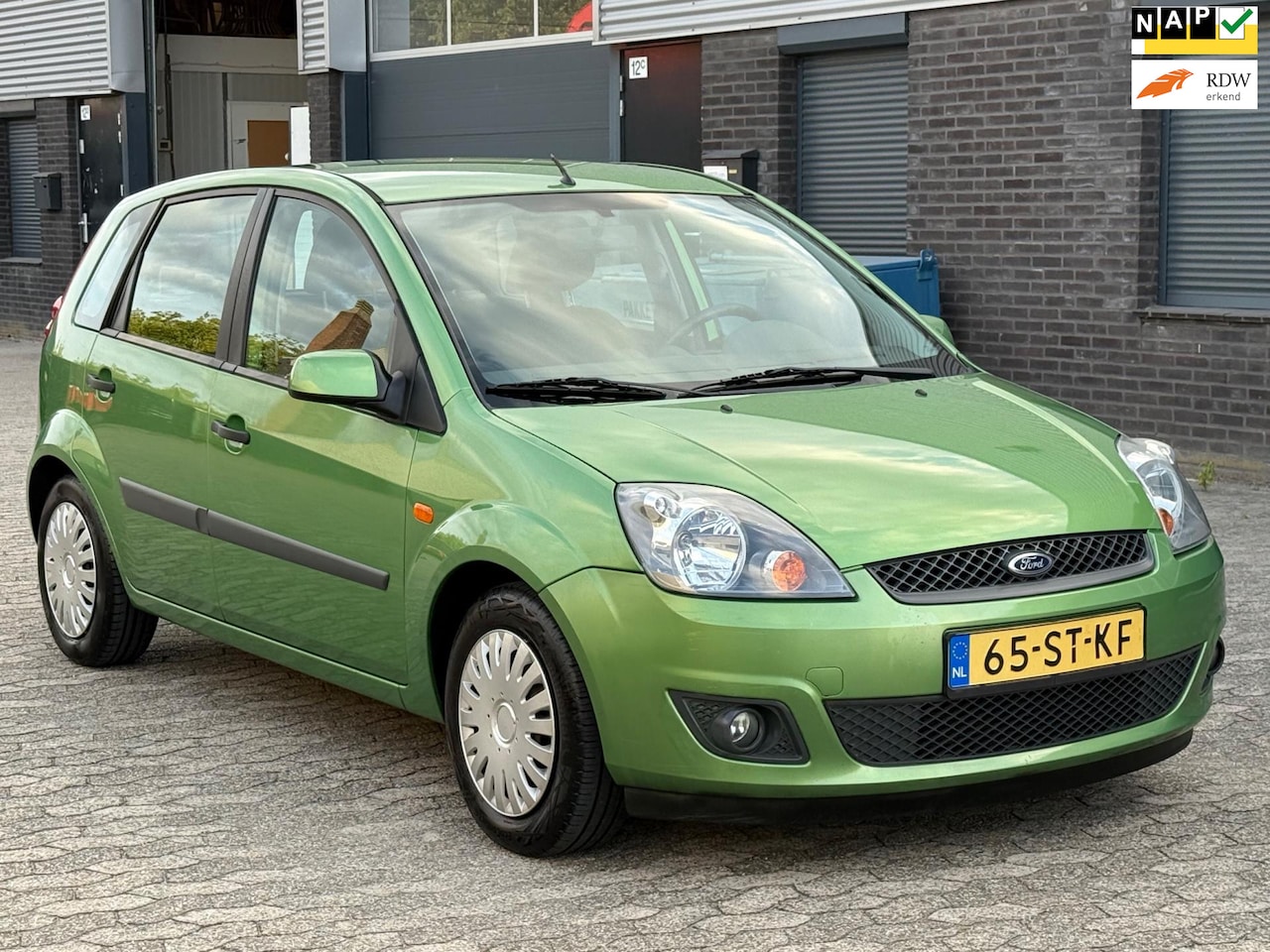 Ford Fiesta - 1.3-8V Futura AIRCO 5DEURS nieuw APK NAPK - AutoWereld.nl