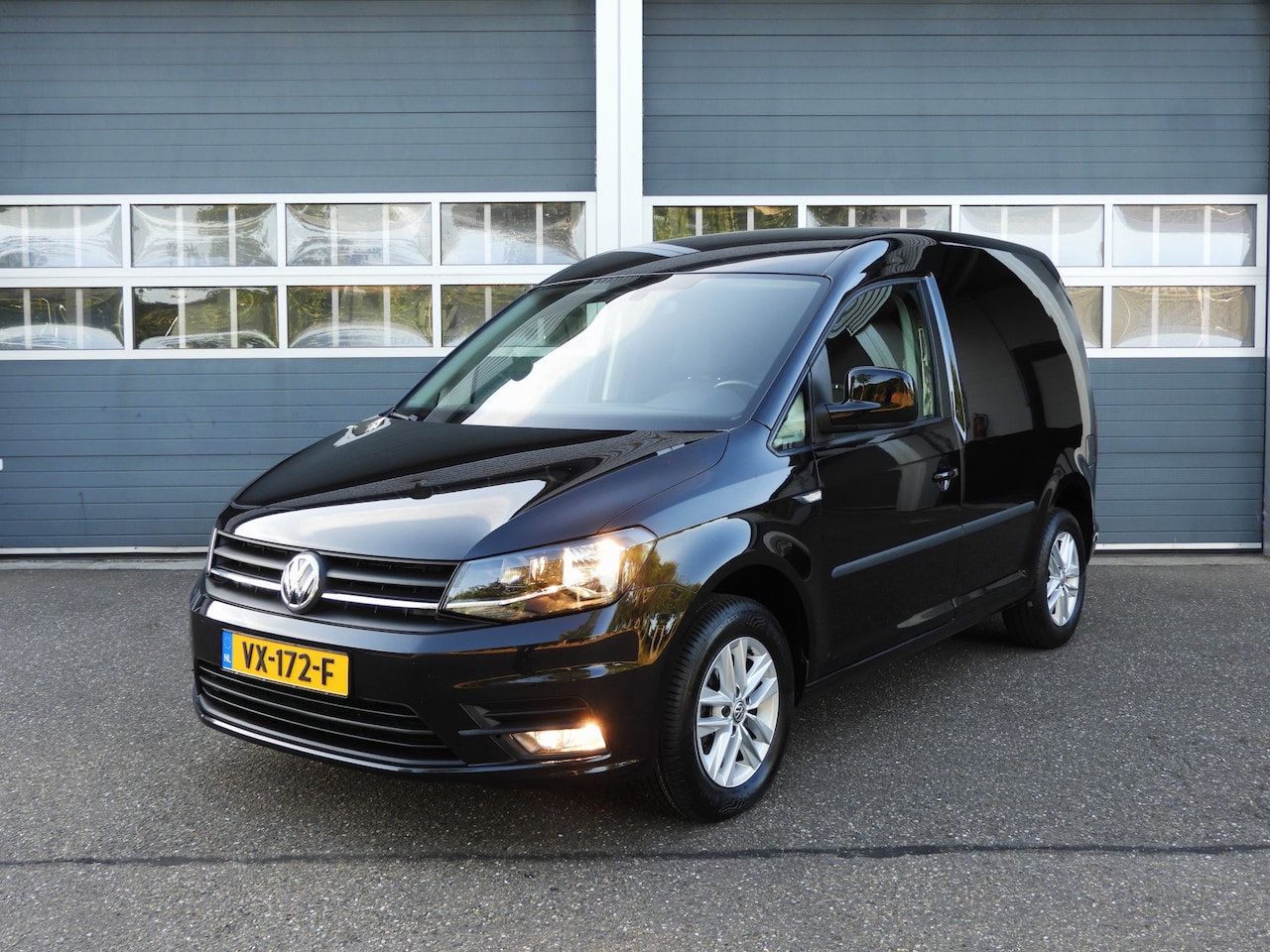 Volkswagen Caddy - 2.0 TDI L1H1 BMT Highline AIRCO | NAV | MARGE - AutoWereld.nl