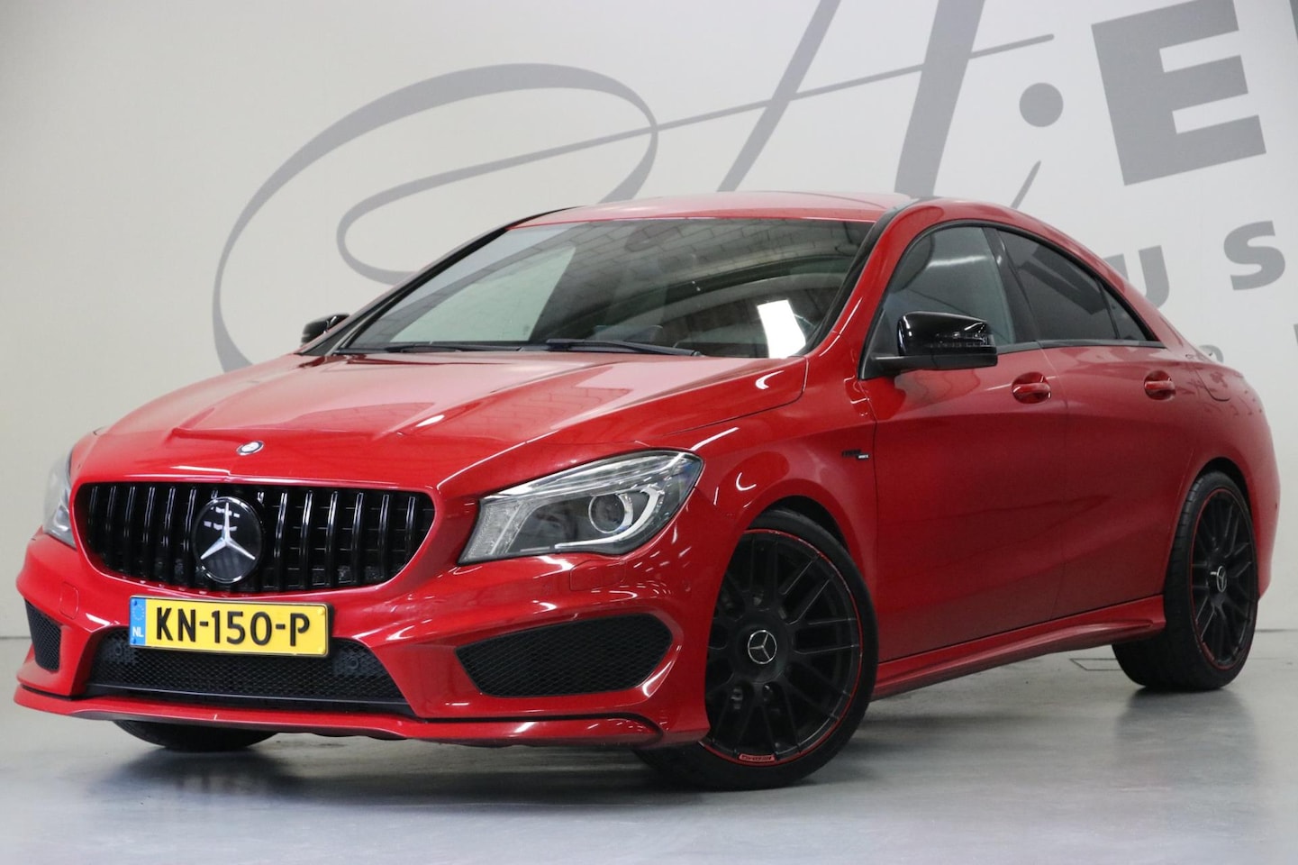 Mercedes-Benz CLA-Klasse - 180/ AMG-styling/ Nightpakket/ Navigatie - AutoWereld.nl
