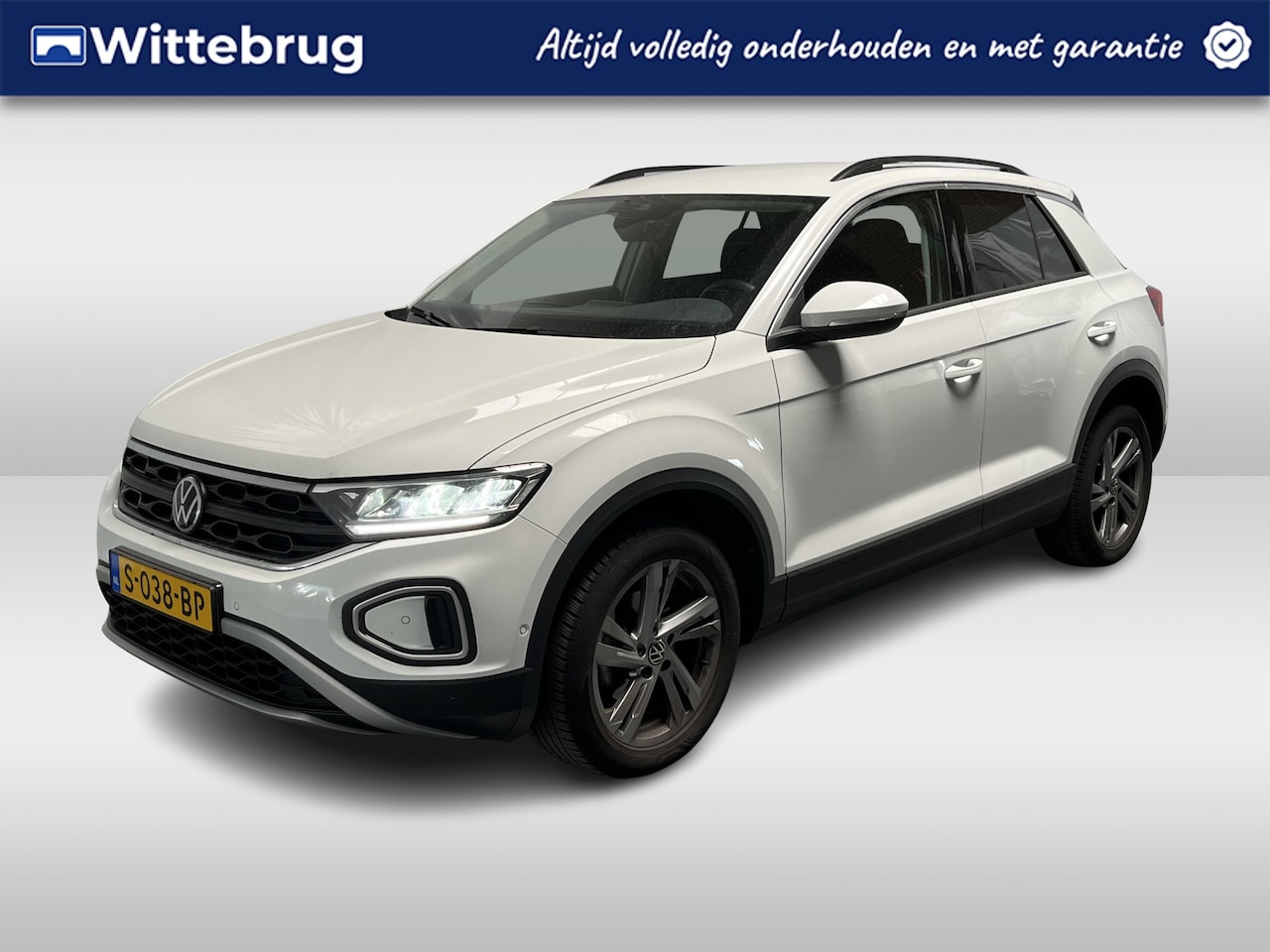 Volkswagen T-Roc - 1.0 TSI Life 75 Edition / GARANTIE TM 01-2027/ ADAPT. CRUISE/ LED/ DAB/ CLIMA/ DIGITAL DAS - AutoWereld.nl