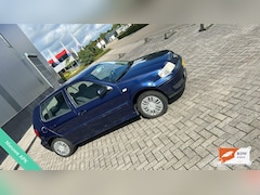 Volkswagen Polo - 1.4-16V Comfortline