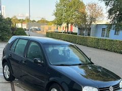 Volkswagen Golf - 1.4-16V