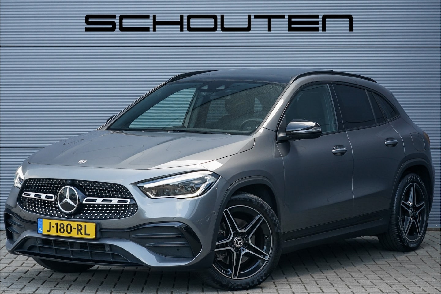 Mercedes-Benz GLA-Klasse - 200 AMG Line Pano Night Stoelverw Trekhaak - AutoWereld.nl