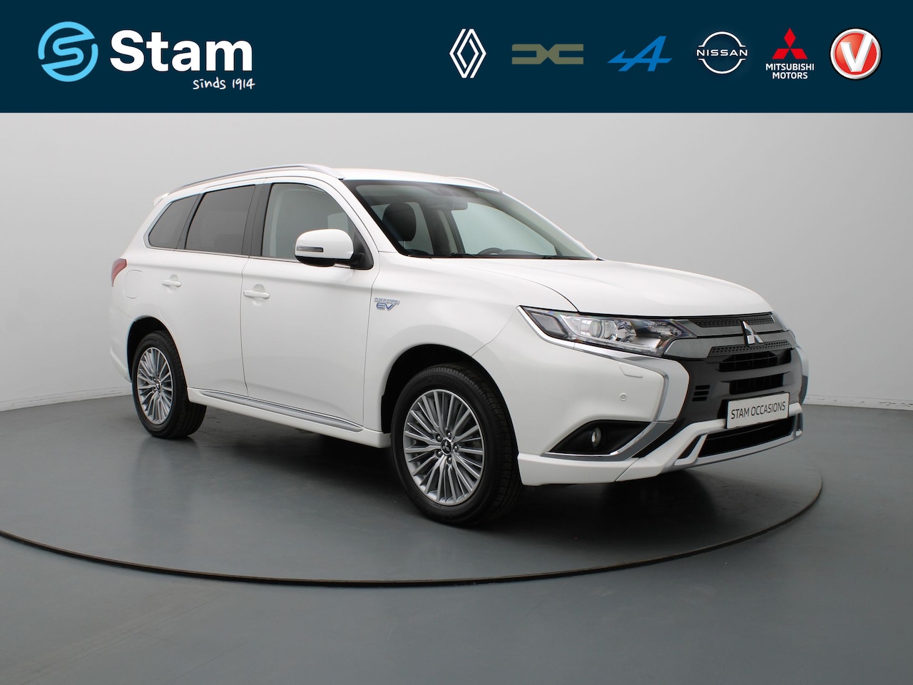 Mitsubishi Outlander - 240pk PHEV Intense S Camera | Cruise | Navi | Parkeersens. v+a | Stoelverw. - AutoWereld.nl