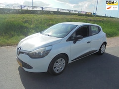 Renault Clio - clio 1.5 dci 5 deurs airco