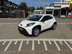 Toyota Aygo X - 1.0 VVT-i MT Play Keyless , Climate cont, stoelverwarm, start/stopknop , zeer compleet