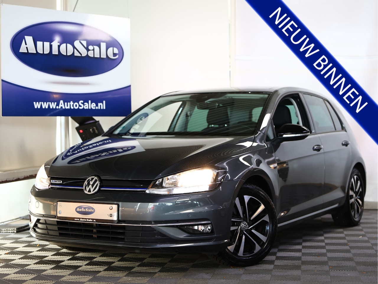 Volkswagen Golf - 1.5 TSI Highline Lage KM! - IQ Pano Parkass. ACC Camera DHS PDC STOELVW '19 - AutoWereld.nl