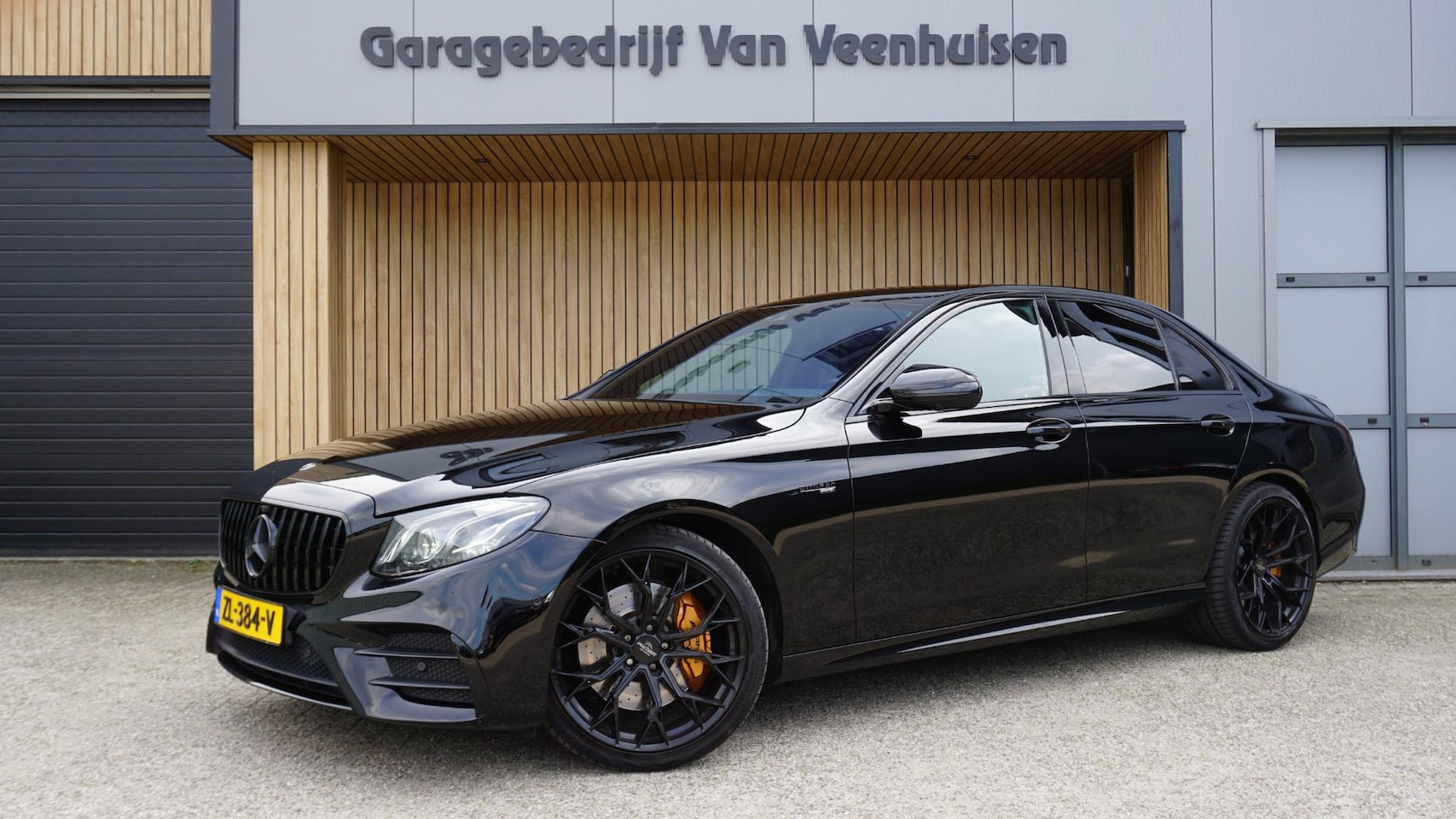 Mercedes-Benz E-klasse - AMG 43 401pk 4-Matic Luchtvering Wide Screen 360 camera 20inch LM *93067 km* Burmeister Bl - AutoWereld.nl