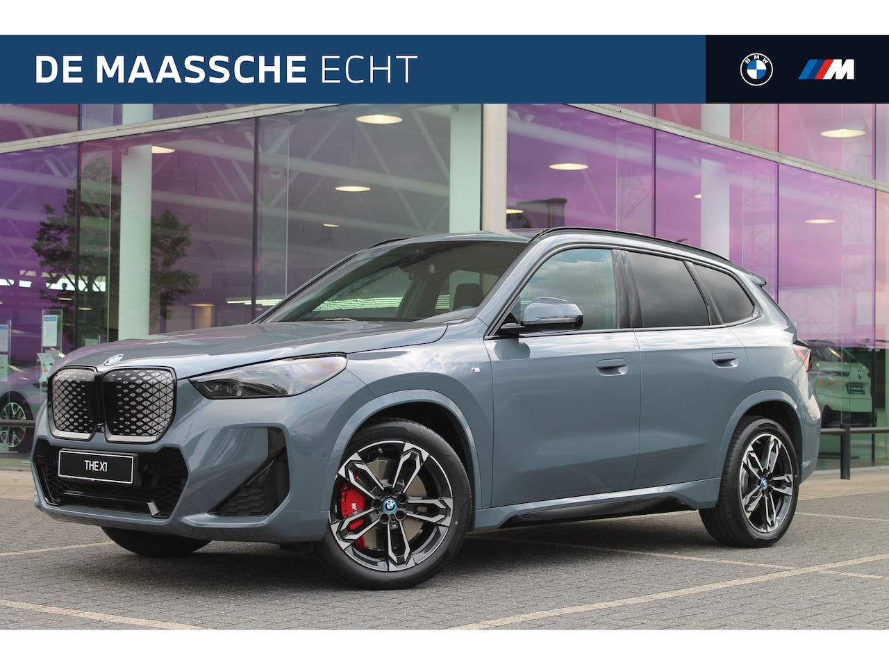 BMW iX1 - eDrive20 M Sport / Panoramadak / Trekhaak / Sportstoelen / M Adaptief onderstel / Comfort - AutoWereld.nl