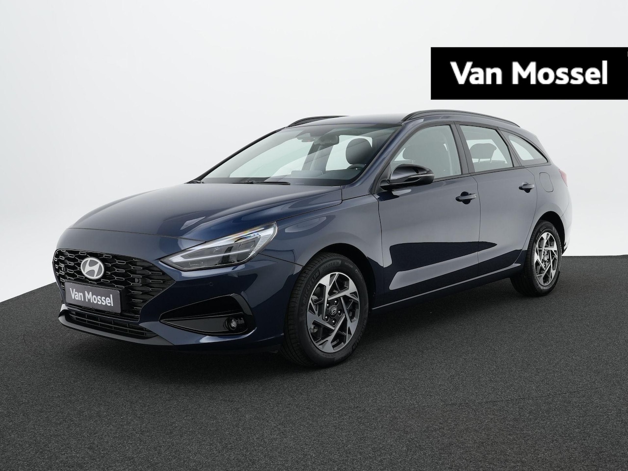 Hyundai i30 Wagon - 1.0 T-GDi MHEV Comfort | Navigatie | Parkeersensoren | Achteruitrijcamera | Climate Contro - AutoWereld.nl