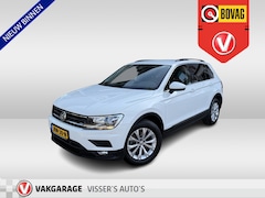 Volkswagen Tiguan - 1.5 TSI ACT Highline | Cruise control adaptief | voorstoelen verwarmd | navigatie |