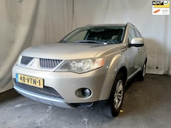 Mitsubishi Outlander - 2.4 Invite - Airco - Motor Loopt Onregelmatig