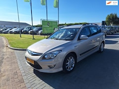 Hyundai i30 CW - 1.6i i-Motion / Mooie auto / APK augustus 2026