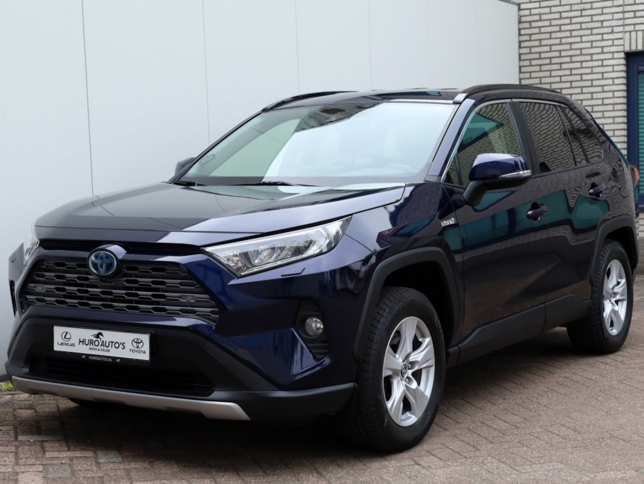 Toyota RAV4 - 2.5 Hybrid Active | Parkeersensoren | Stoelverwarming | Trekhaak - AutoWereld.nl