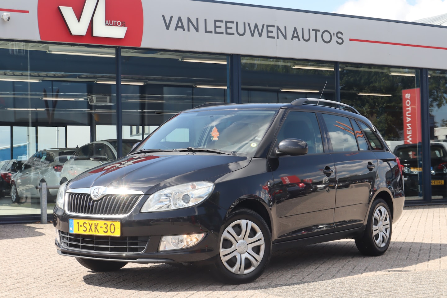 Skoda Fabia Combi - 1.2 TSI Sprint | Nieuw Binnen! | Airco | Trekhaak | Apk 30-07-'26 - AutoWereld.nl