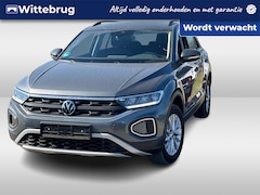 Volkswagen T-Roc - 1.0 TSI 110pk Life / Virtual Cockpit / Cruise control adaptief / Navigatie / App-Connect /