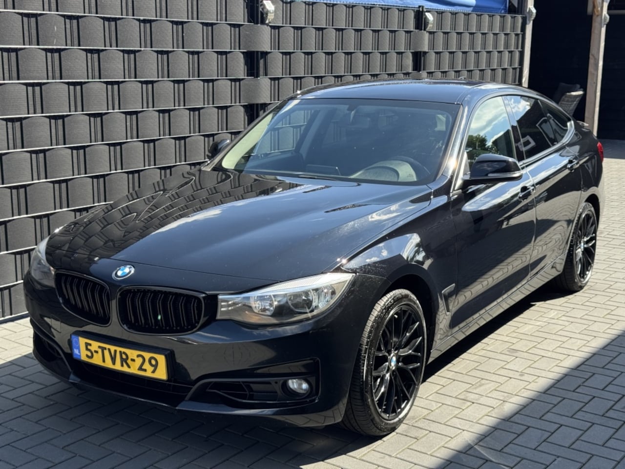 BMW 3-serie Gran Turismo - 320i Business| AUTOMAAT| NAVI| CRUISE| CLIMA| NAP - AutoWereld.nl
