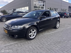 Audi A3 - 1.6 FSI Ambition Pro Line