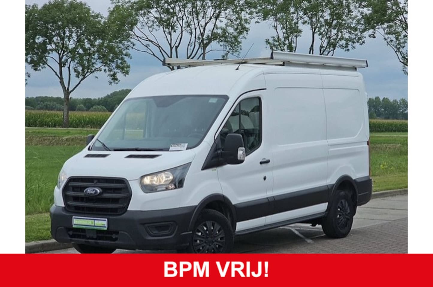 Ford Transit - 350 2.0 TDCI L2H2 Trend Imperiaal Trekhaak Airco Cruise Euro6 - AutoWereld.nl