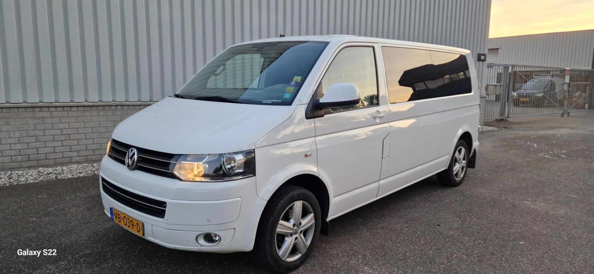 Volkswagen Transporter - 2.0 TDI L2H1 4Motion DC Comfortline 2.0 TDI L2H1 4Motion DC Comfortline - AutoWereld.nl
