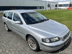 Volvo V70 - 2.4 Comfort Line Automaat LPG / APK / NAP / Airco /