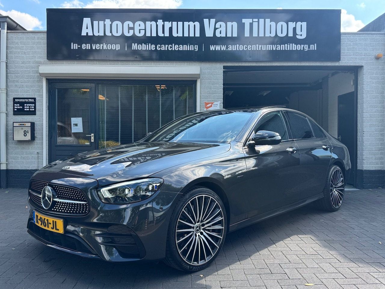 Mercedes-Benz E-klasse - 300 e Business Solution AMG/Pano/massage - AutoWereld.nl
