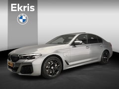 BMW 5-serie - Sedan 530e | M-Sportpakket | LED | Leder | HUD | Schuifdak | Trekhaak | Active cruise | DA