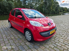 Peugeot 107 - 1.0-12V XS elektrische ramen cv op afs 5 deurs
