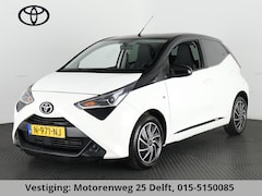 Toyota Aygo - 1.0 VVT-i X-PLAY BITONE CARPLAY NAVI AIRCO. CAMERA. BLUETOOTH