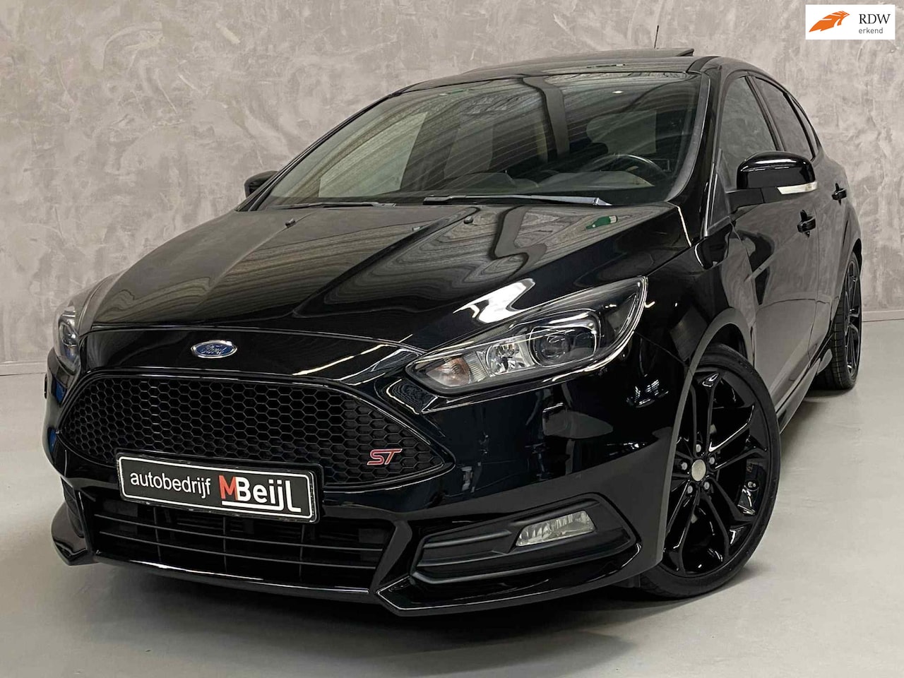 Ford Focus - 2.0 ST-3 /Schuifdak /Camera /Leder - AutoWereld.nl